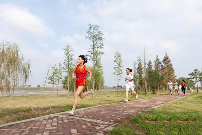 四百运动达人、创业代表同城跑 悦动圈点燃罗