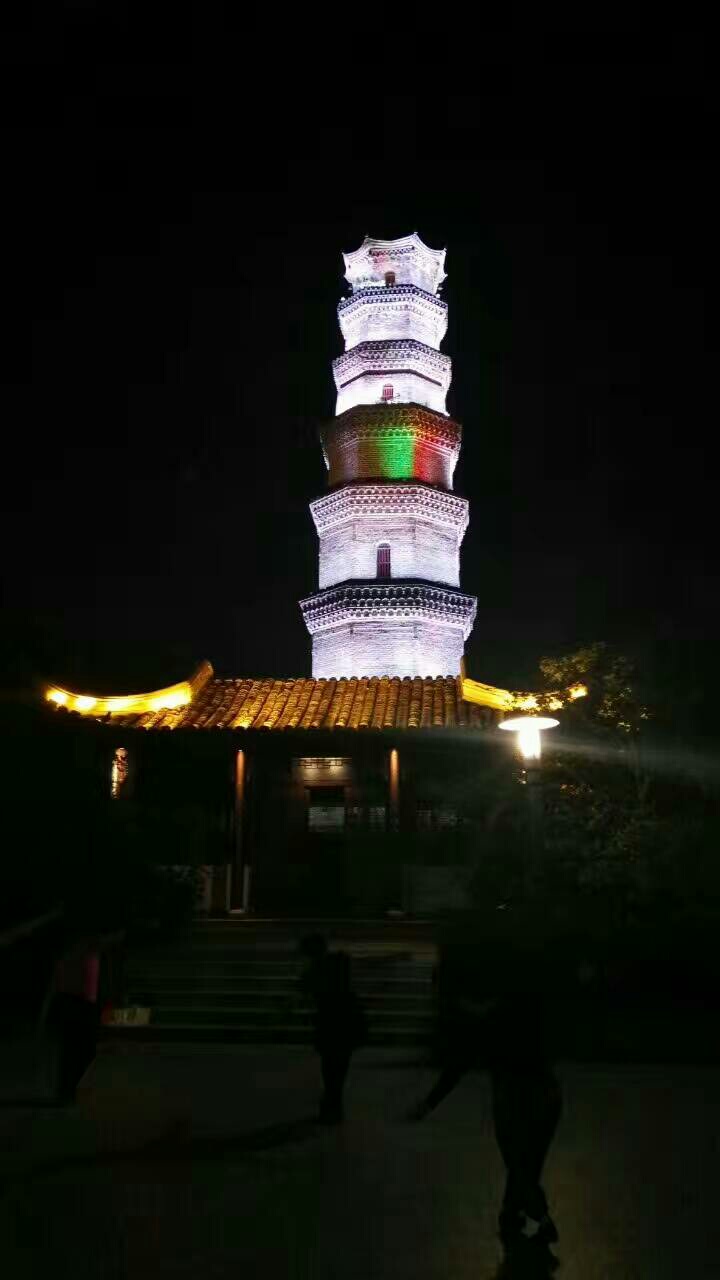 阜阳颍州区2017年引进优秀教师公告 _鸿蒙_w