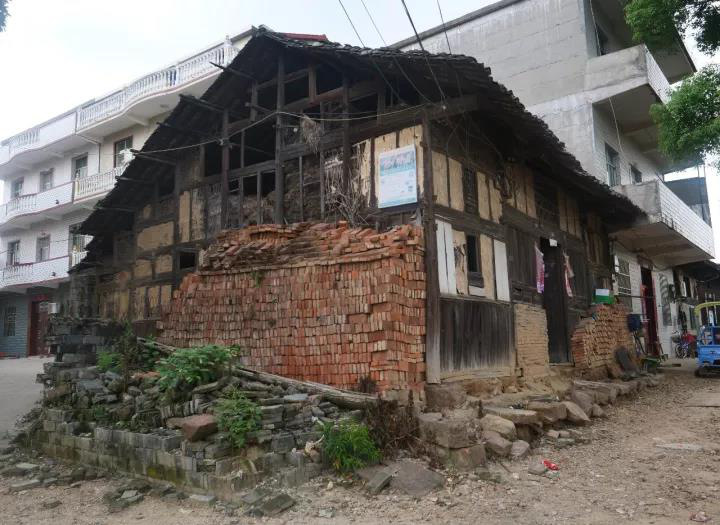 丰城市召开秀美乡村建设现场推进会